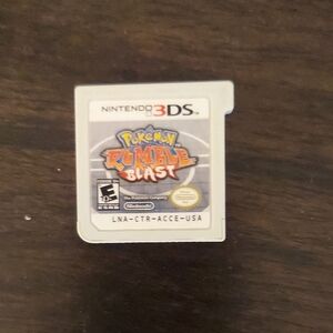 Nintendo 3DS Pokémon Rumble Blast Game Card - White and Gray